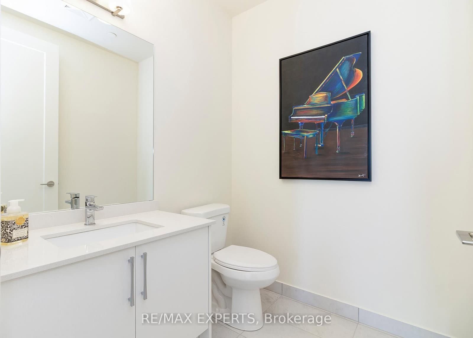 8960 Jane Street, Unit PH111 - Image 4