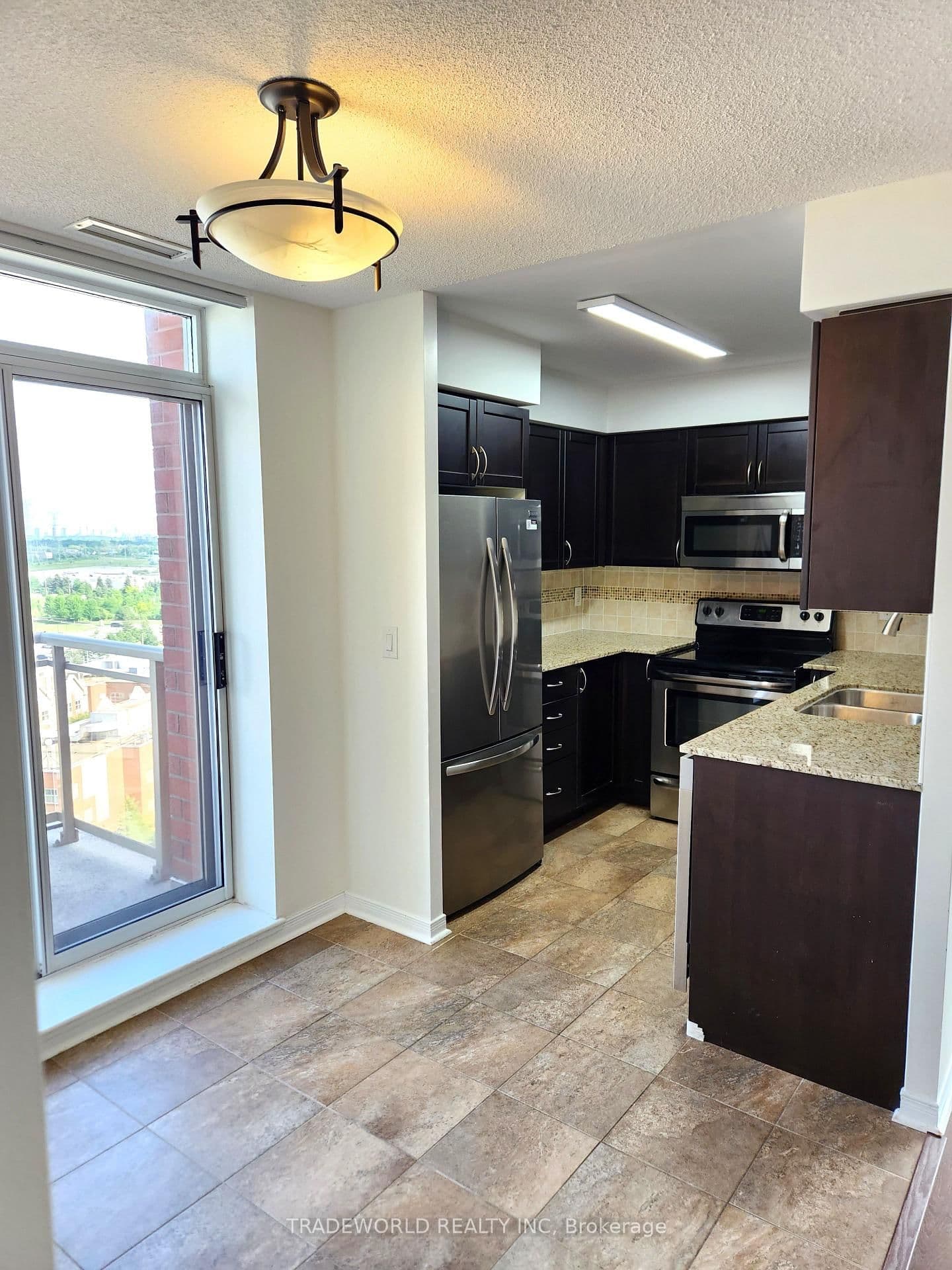 73 King William Crescent, Unit Ph4 - Image 4