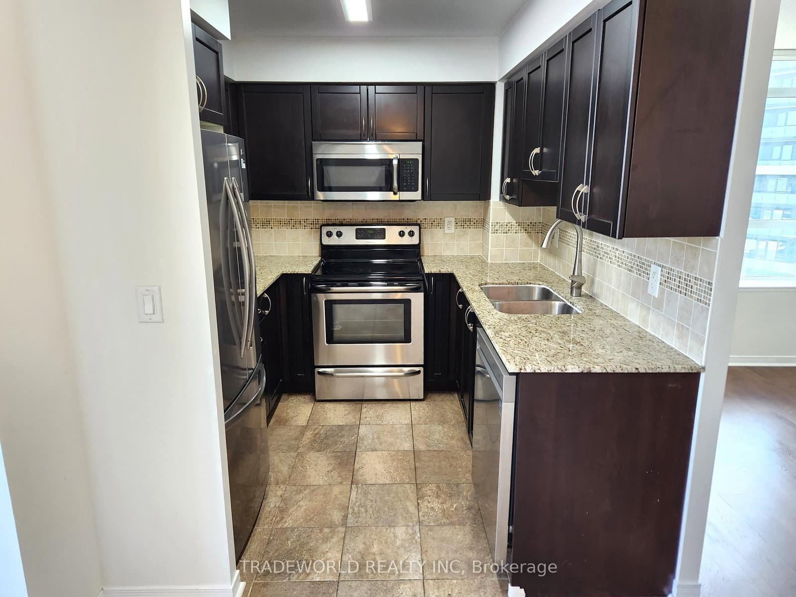 73 King William Crescent, Unit Ph4 - Image 5