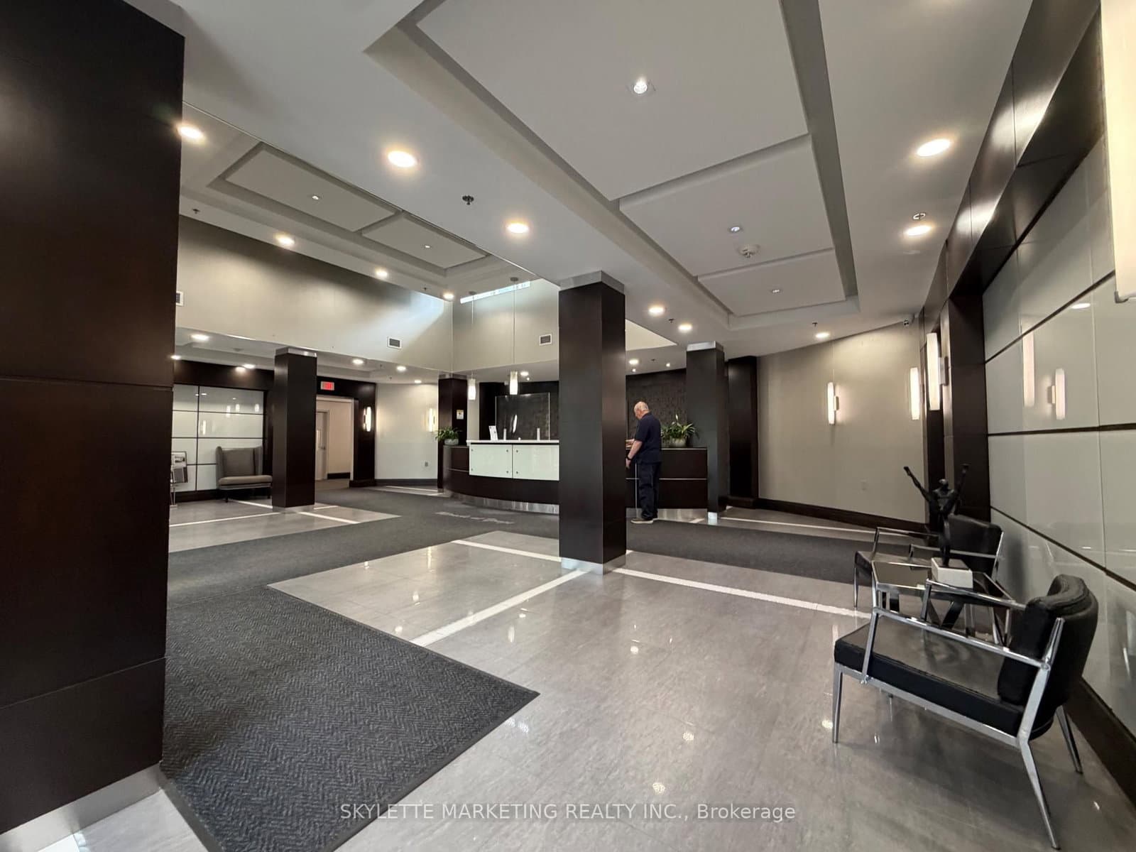 75 King William Crescent, Unit Ph13 - Image 6