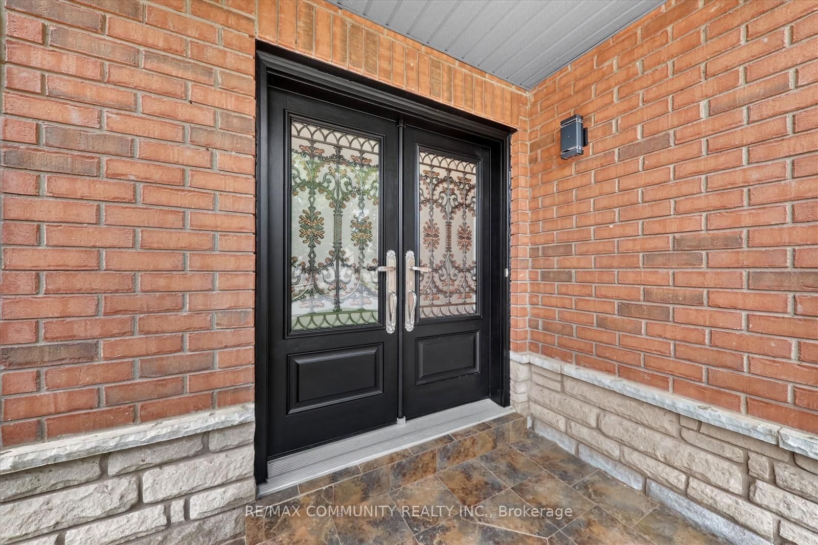 29 River Forest Street W - Image 6