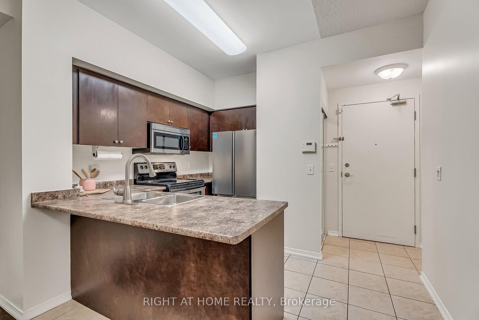 9973 Keele Street, Unit 206 - Image 5