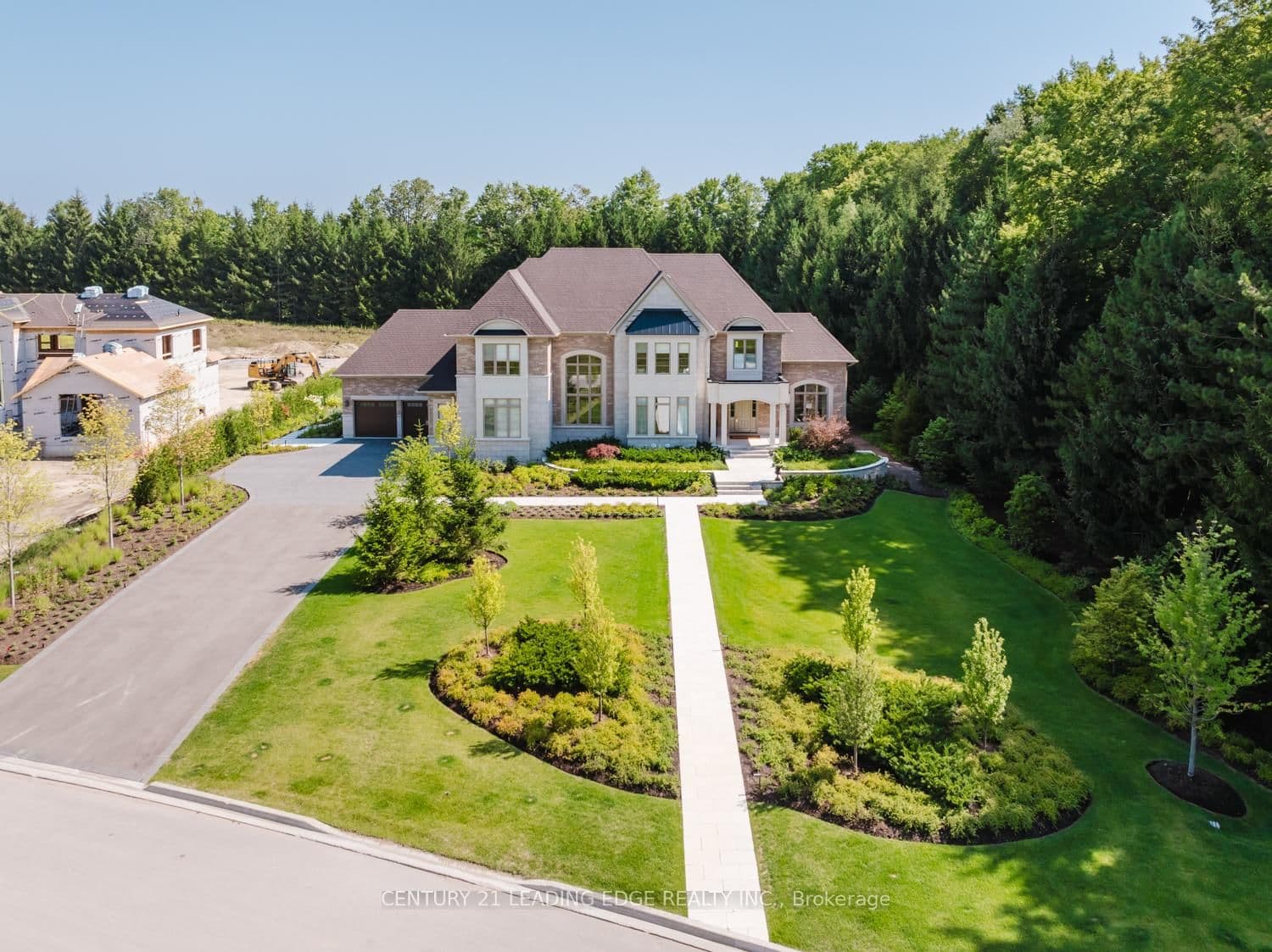 43 Newton Reed Crescent - Image 1