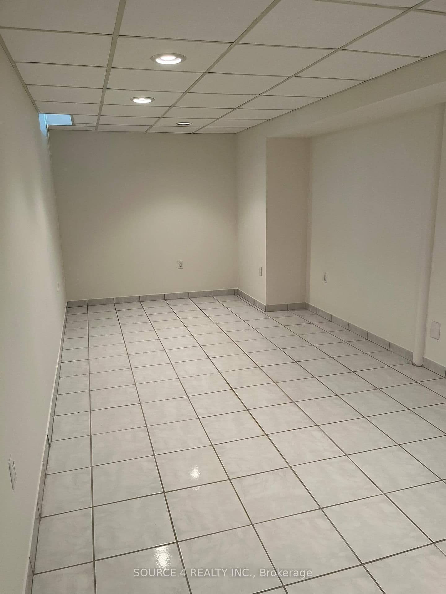 138 Venetian Crescent, Unit Basement - Image 6