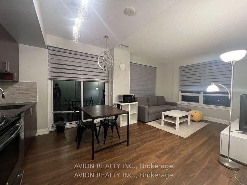 7167 Yonge Street, Unit 412 - Image 4