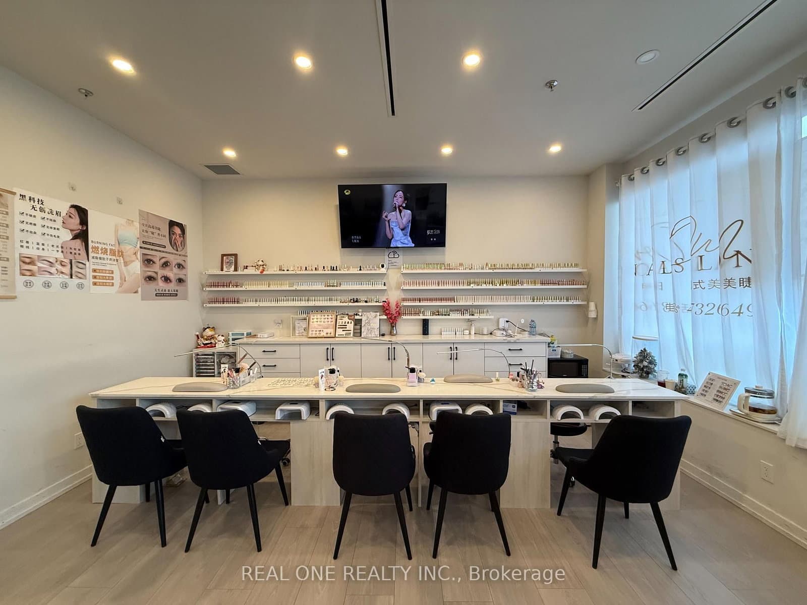 8392 kennedy Road, Unit 2 - Image 4