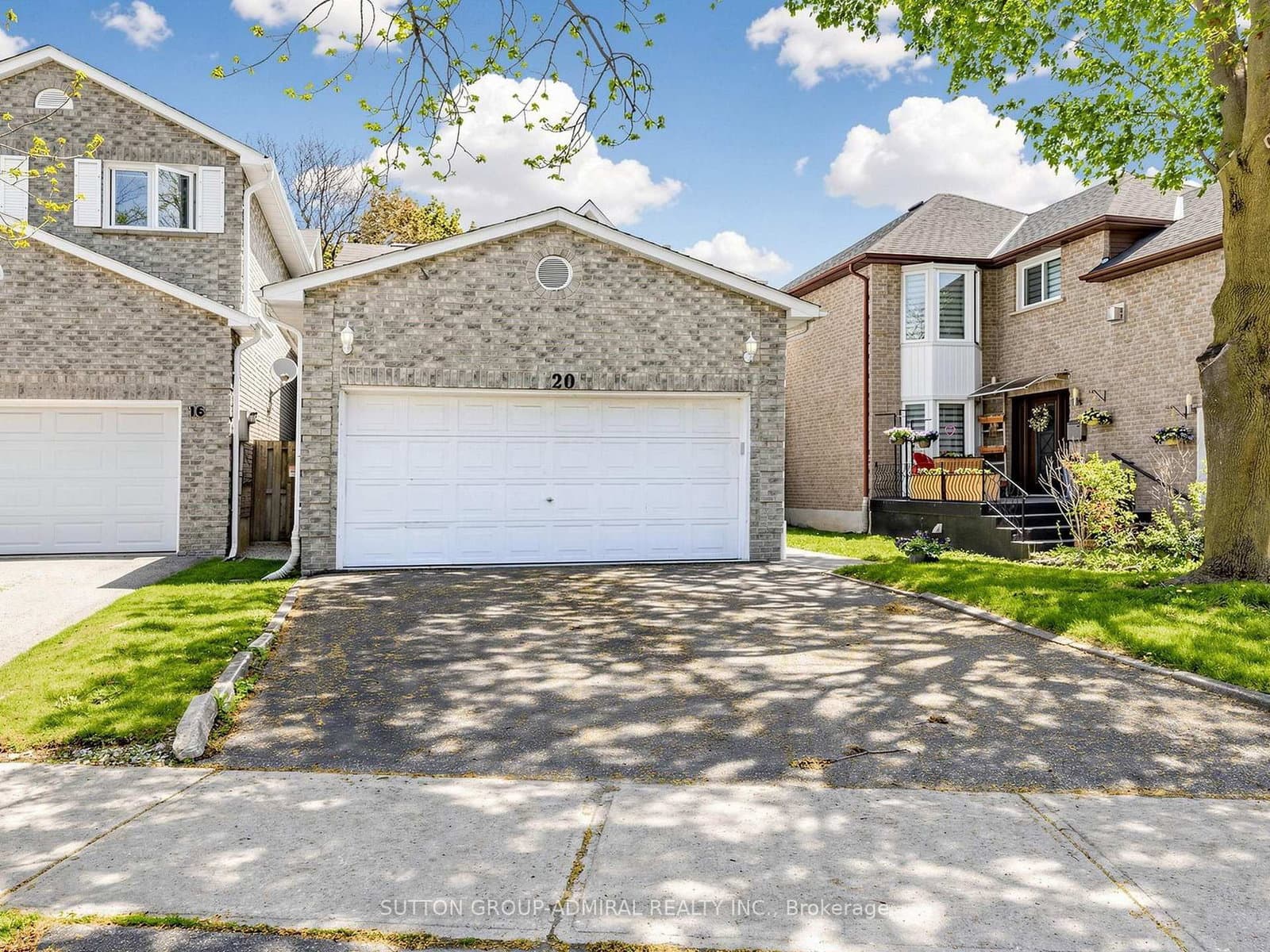 20 Esther Crescent - Image 1
