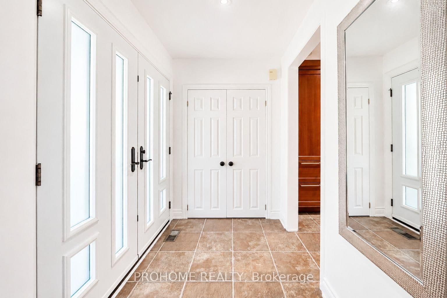 16 Tuscay Court - Image 4