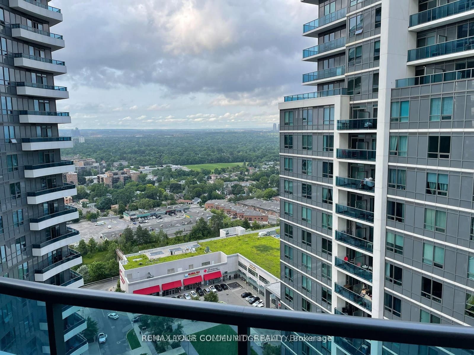 #2231 - 7161 YONGE Street