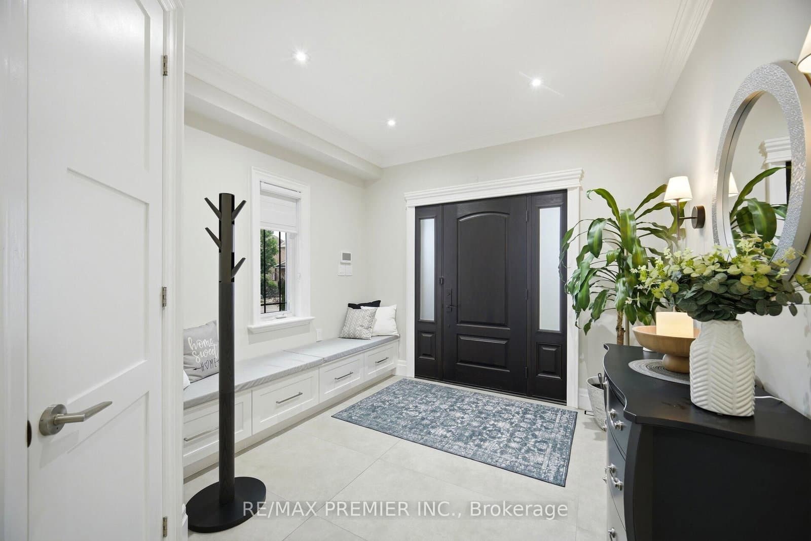 25 Andrew Hill Drive, Unit Main & Second Floor - Image 3