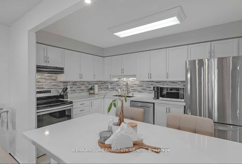 309 Major Mackenzie Drive, Unit 1014 - Image 6