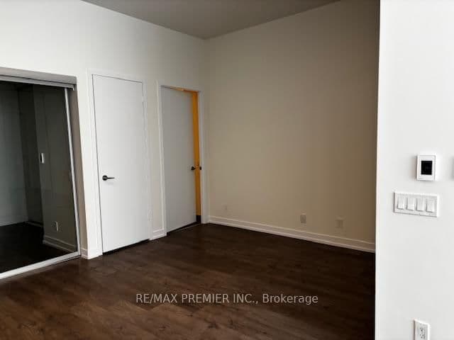 7 Buttermill Avenue, Unit TH 20 - Image 4