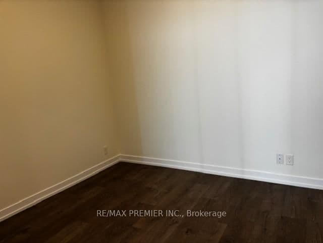 7 Buttermill Avenue, Unit TH 20 - Image 5