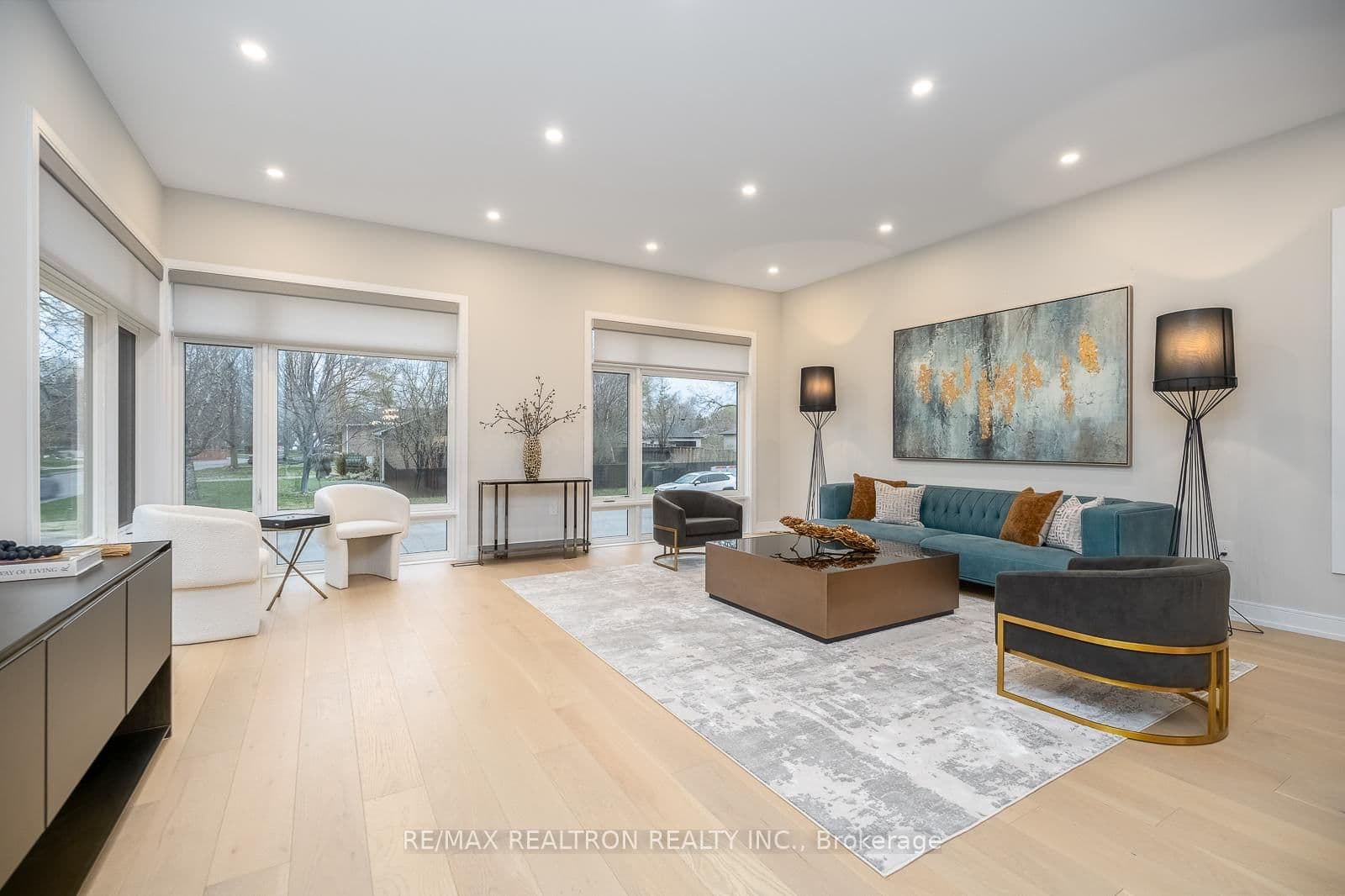 70 Collins Crescent - Image 2