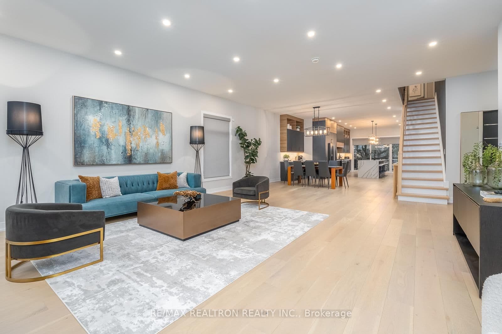 70 Collins Crescent - Image 4