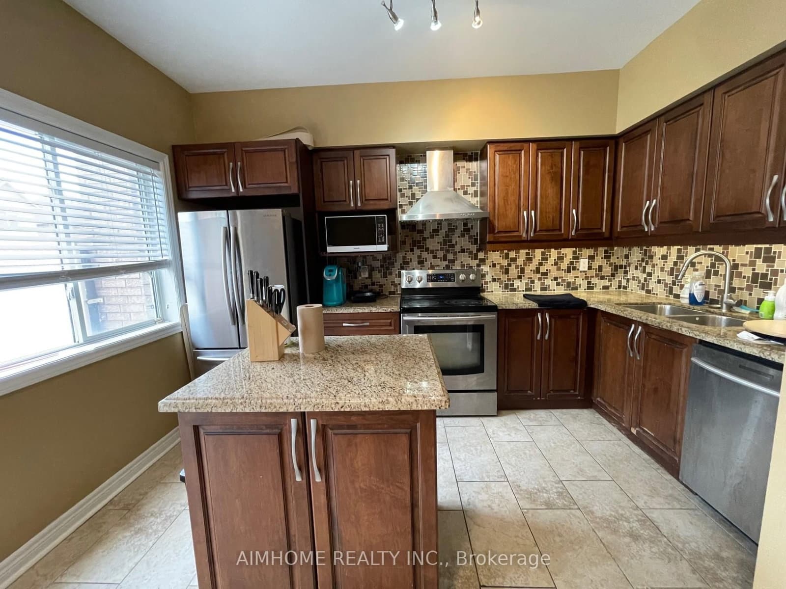 75 Leitchcroft Crescent - Image 5