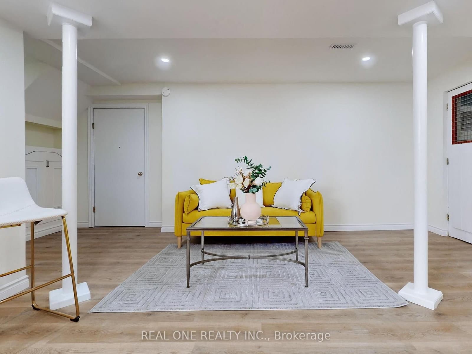 47 Lowe Boulevard - Image 2