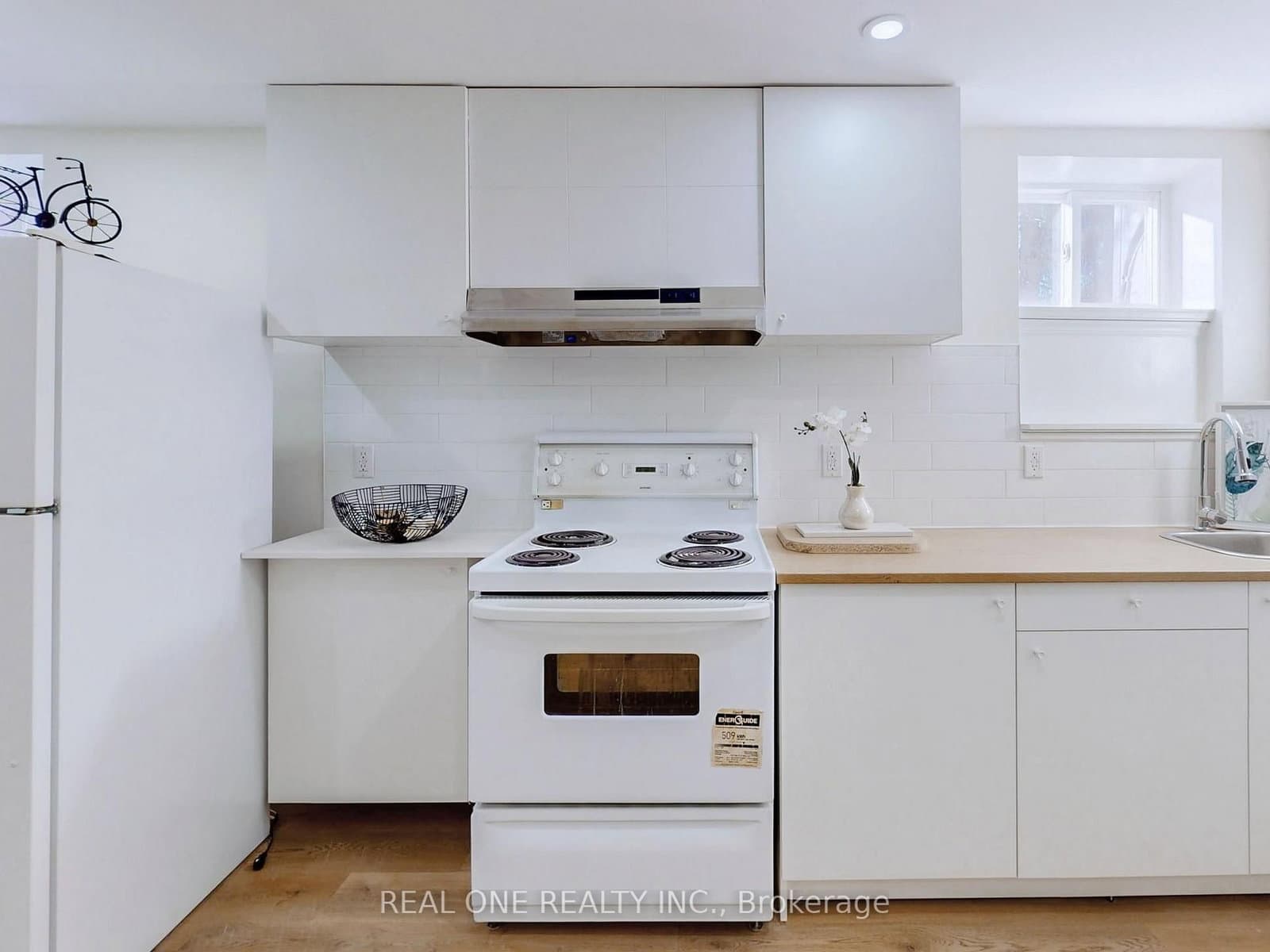 47 Lowe Boulevard - Image 5