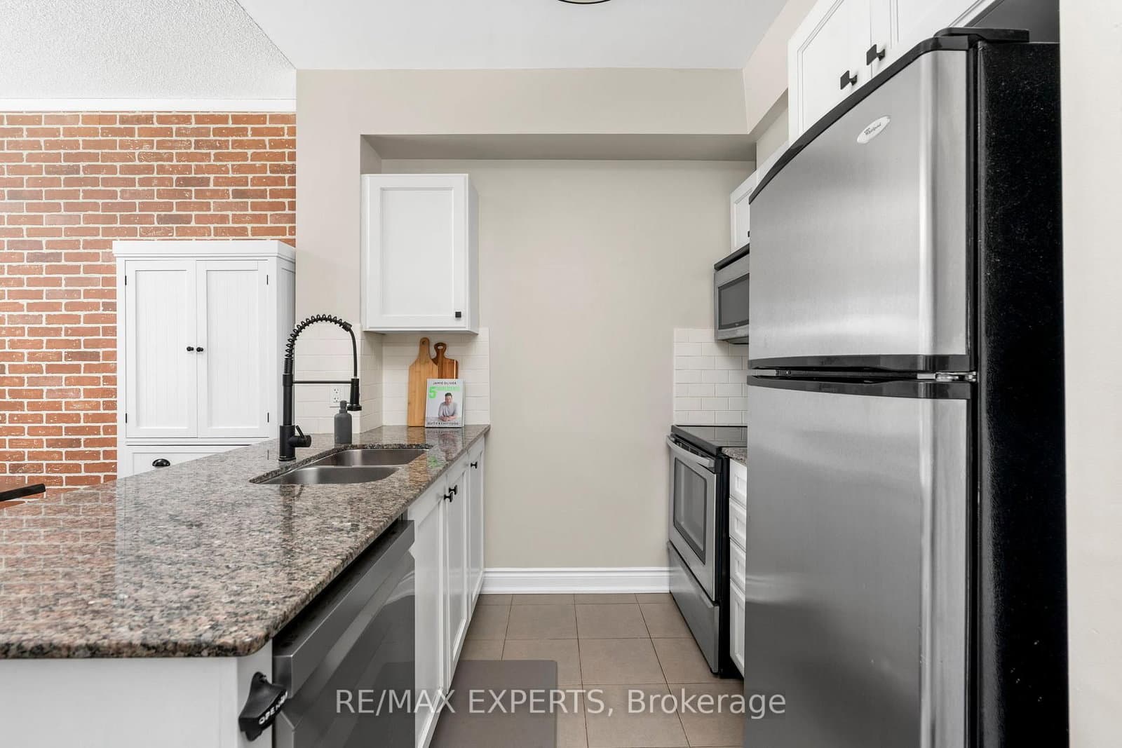 281 Woodbridge Avenue, Unit 301 - Image 5