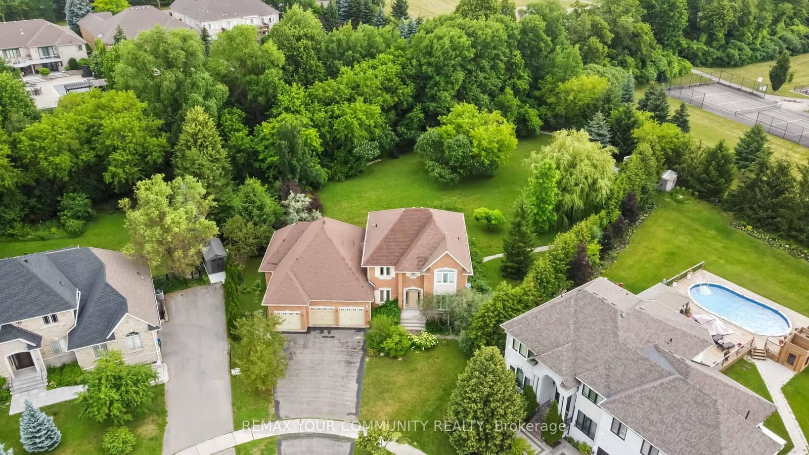 40 Hunterwood Chase - Image 2