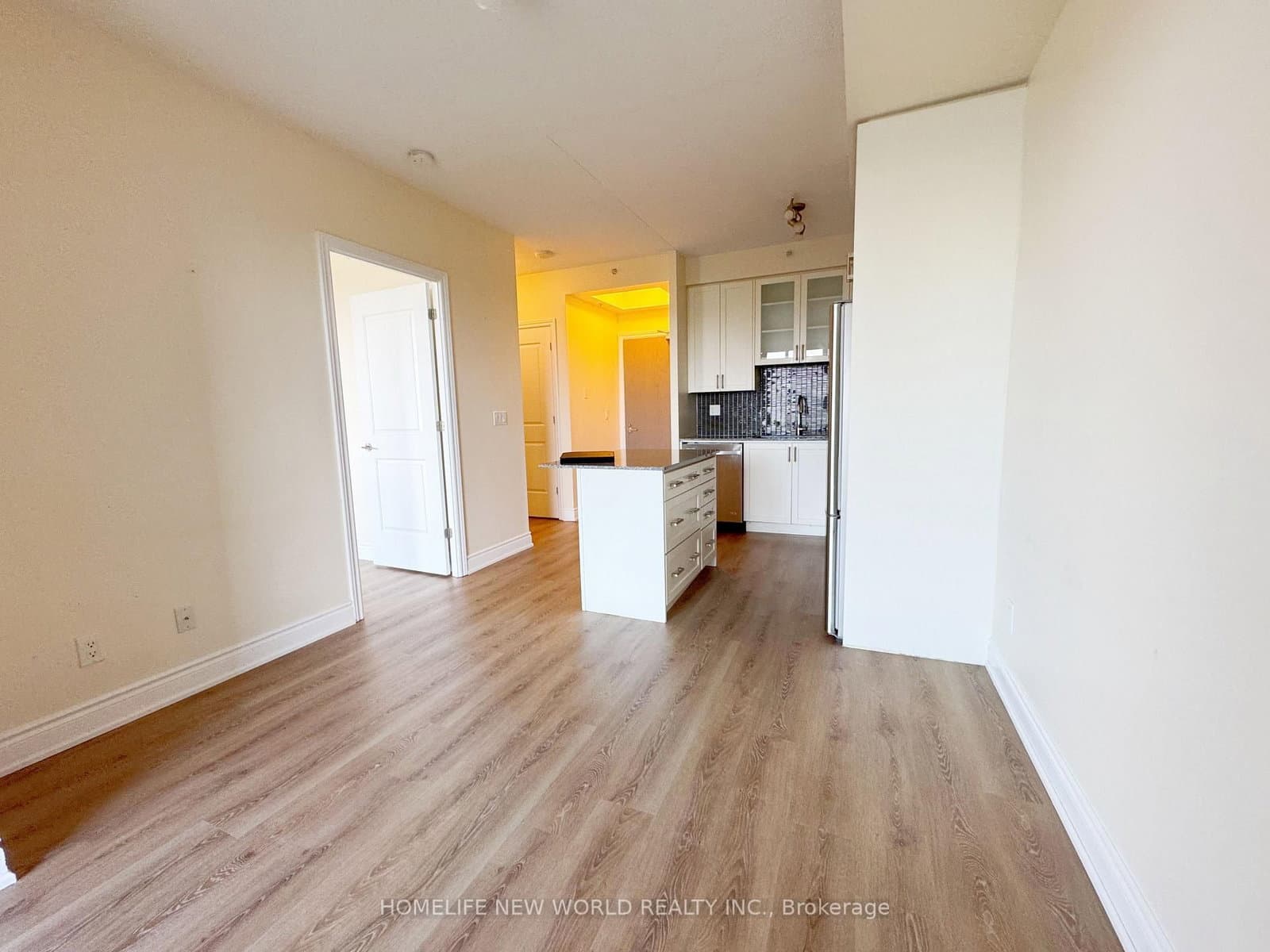 9090 Yonge Street, Unit 603B - Image 4