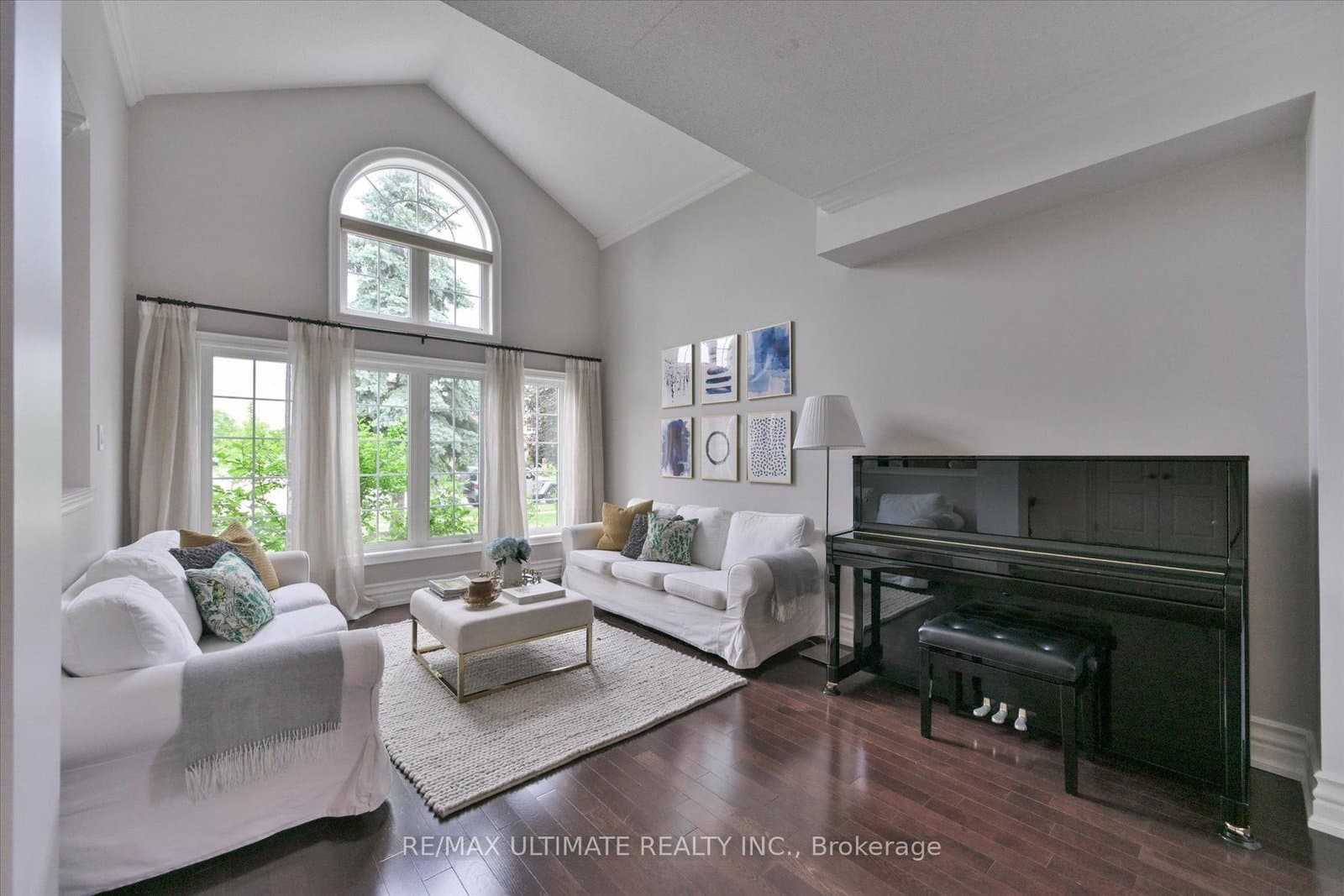 123 Village Green Drive - Image 5