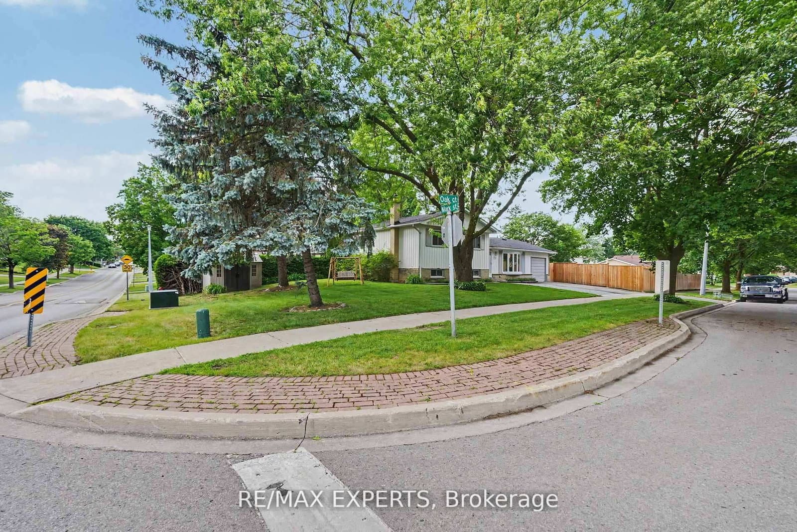 32 Oak Court - Image 4