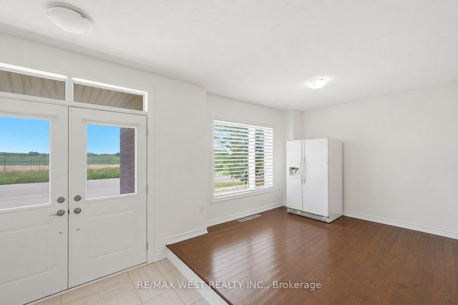 55 Holyrood Crescent - Image 6