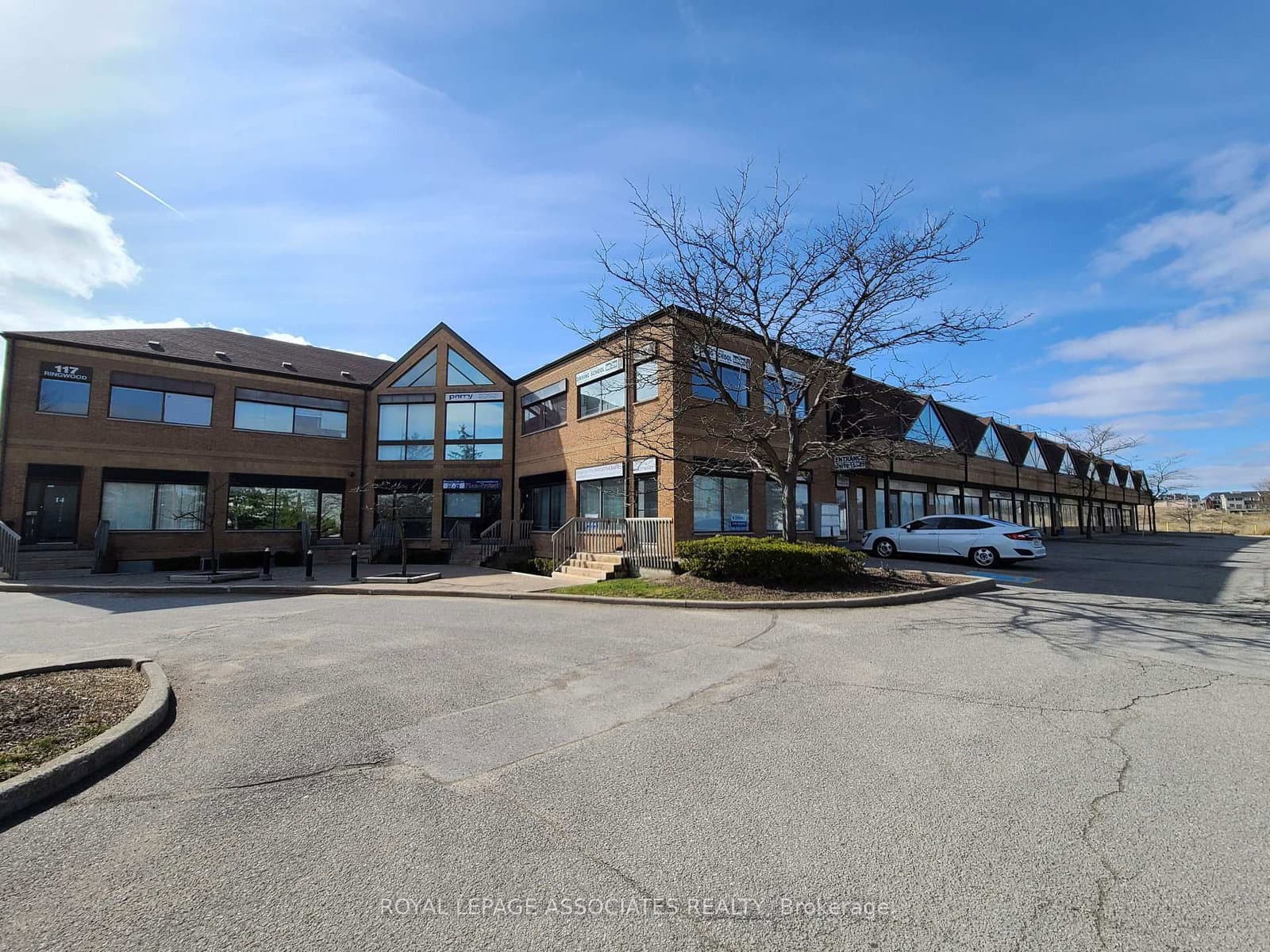 117 Ringwood Drive, Unit 11 - Image 1
