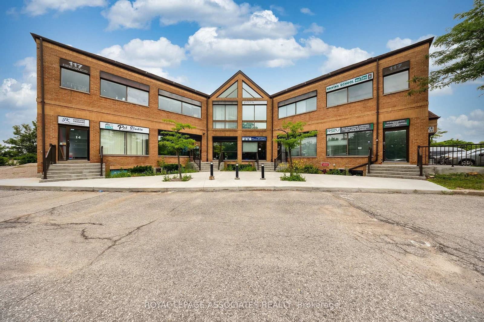 117 Ringwood Drive, Unit 11 - Image 3