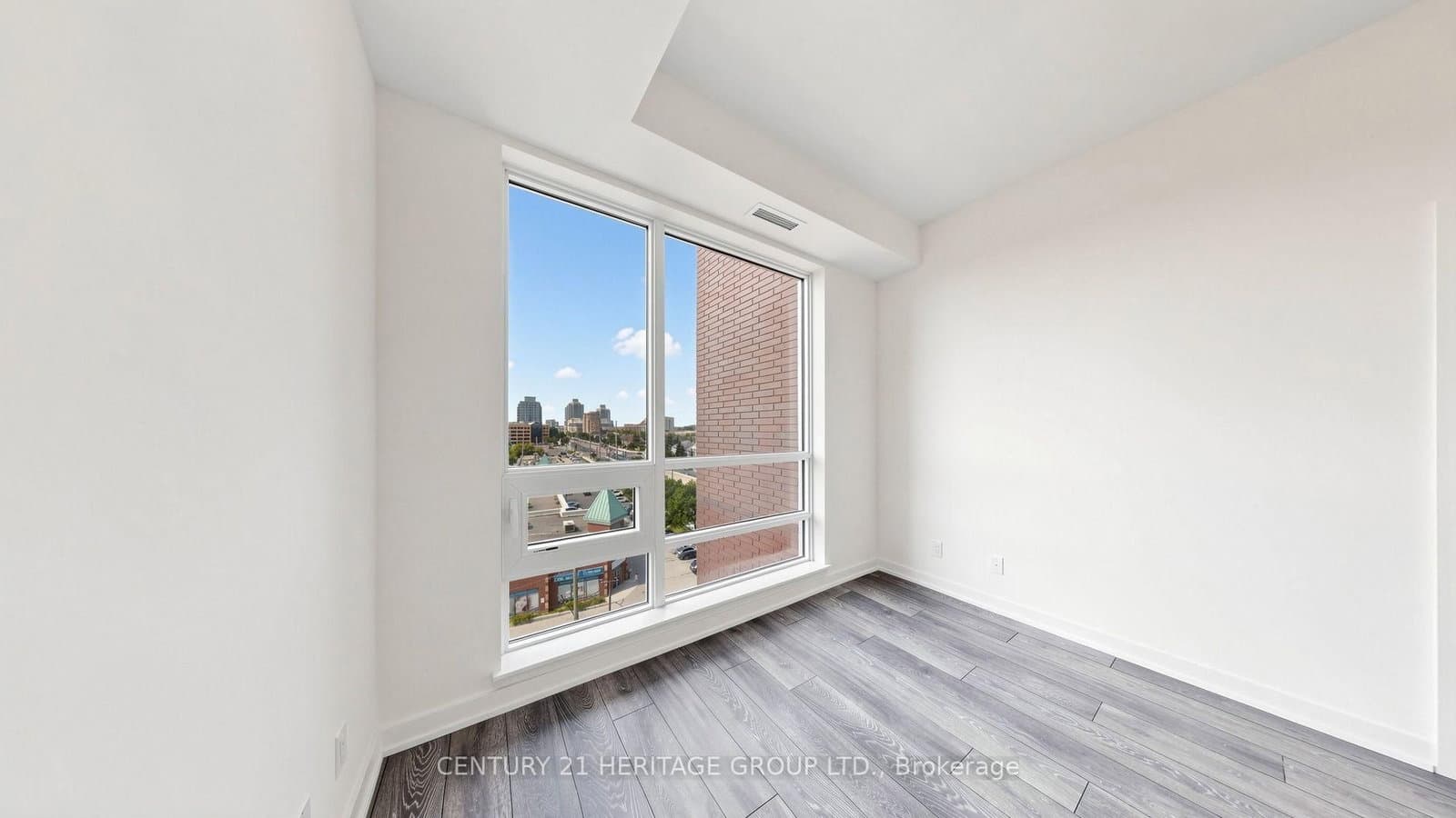 8888 Yonge Street, Unit 622 - Image 6
