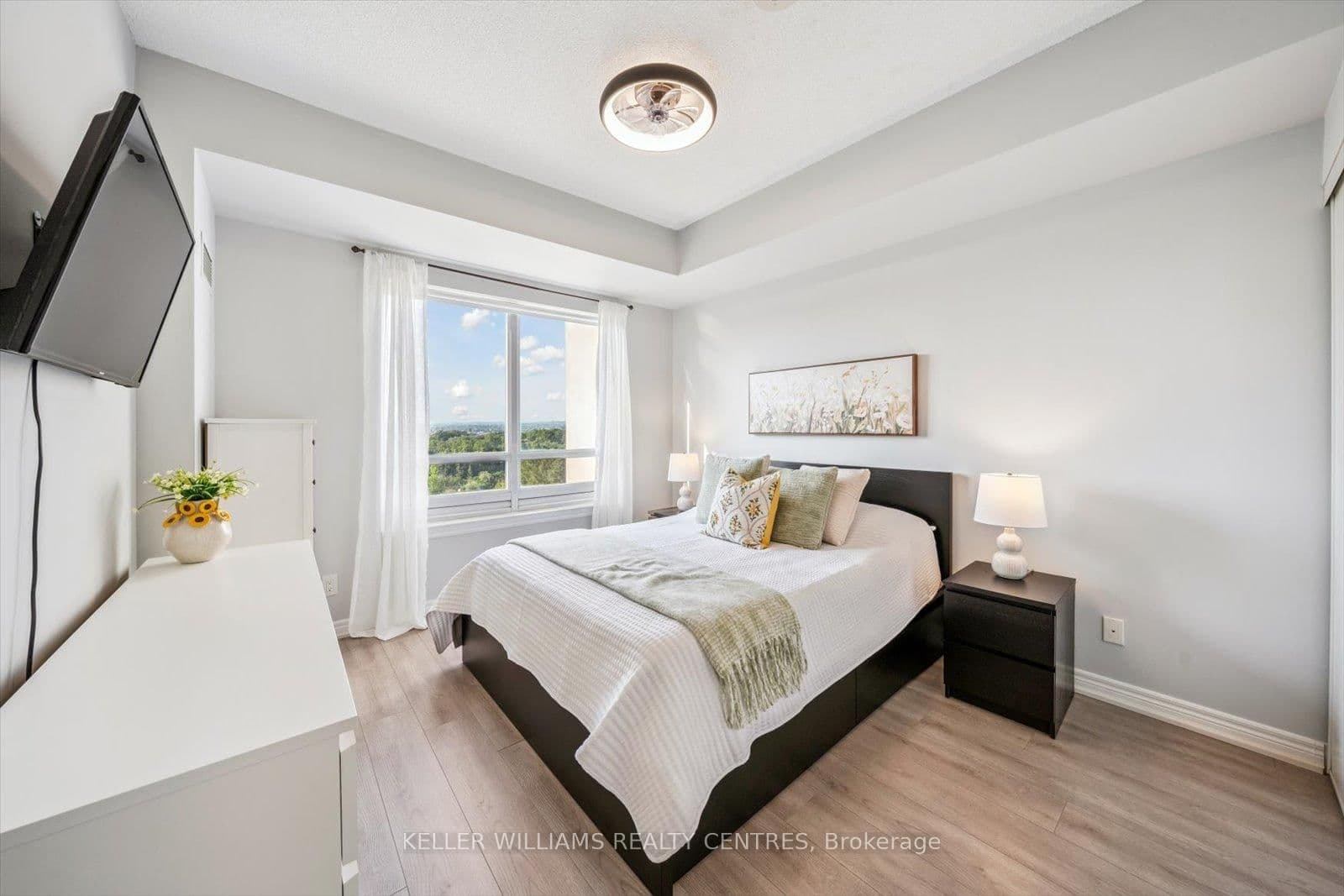 9245 Jane Street, Unit 902 - Image 1
