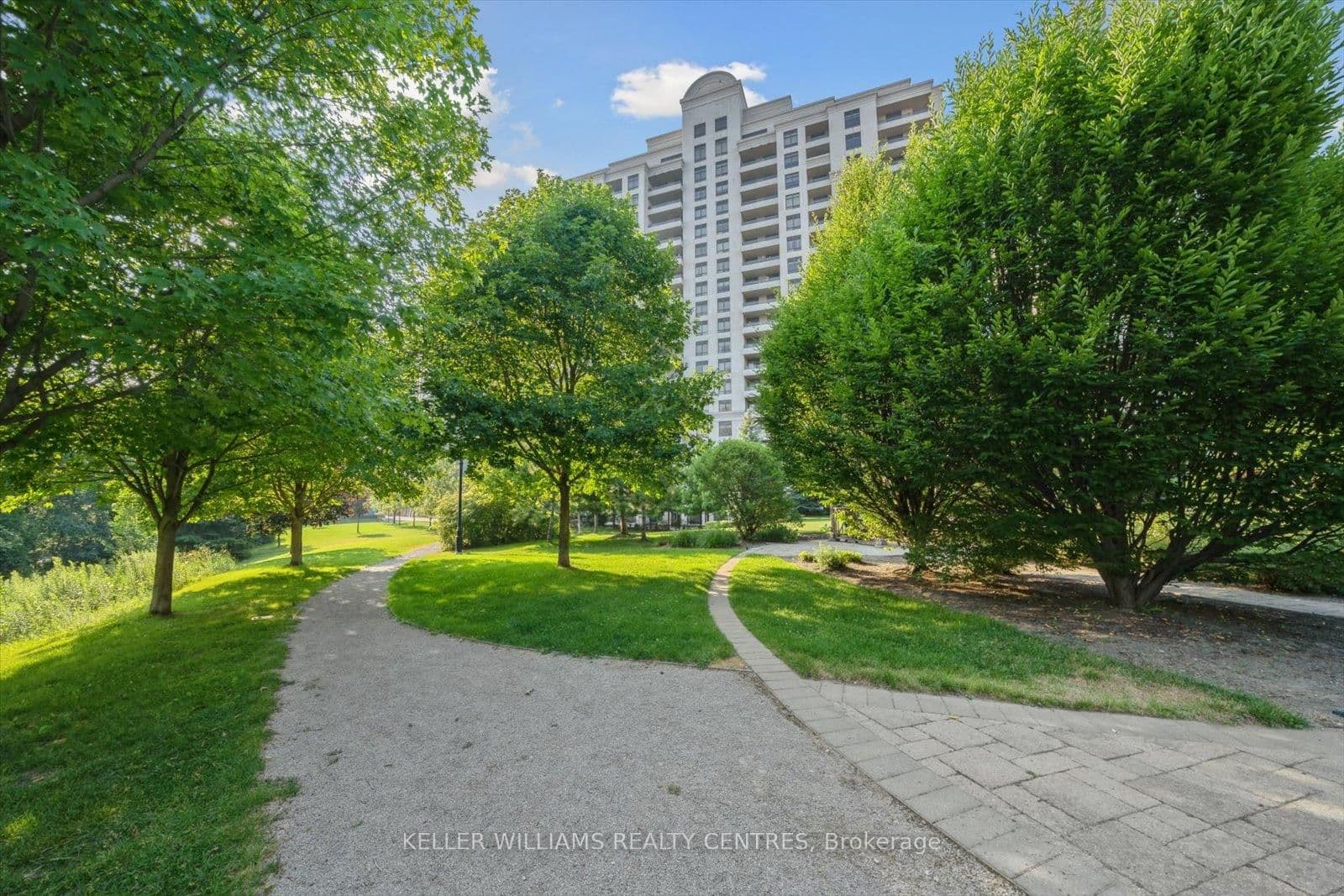 9245 Jane Street, Unit 902 - Image 2