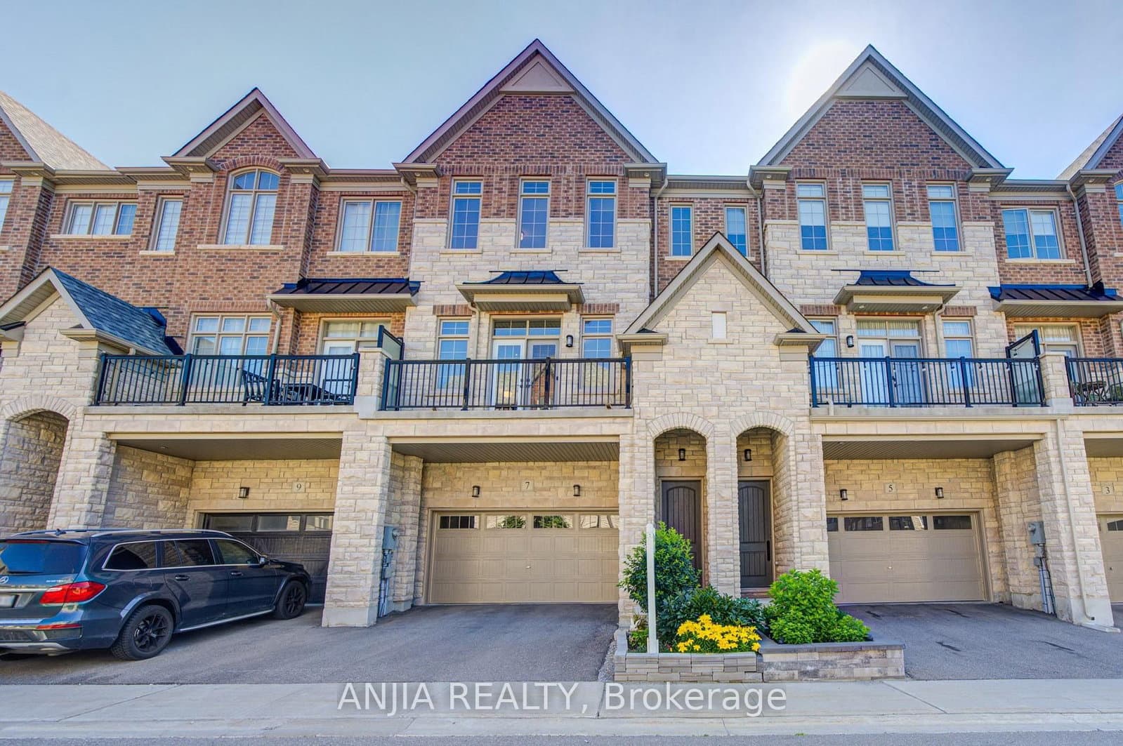 7 Beaufort Way - Image 1