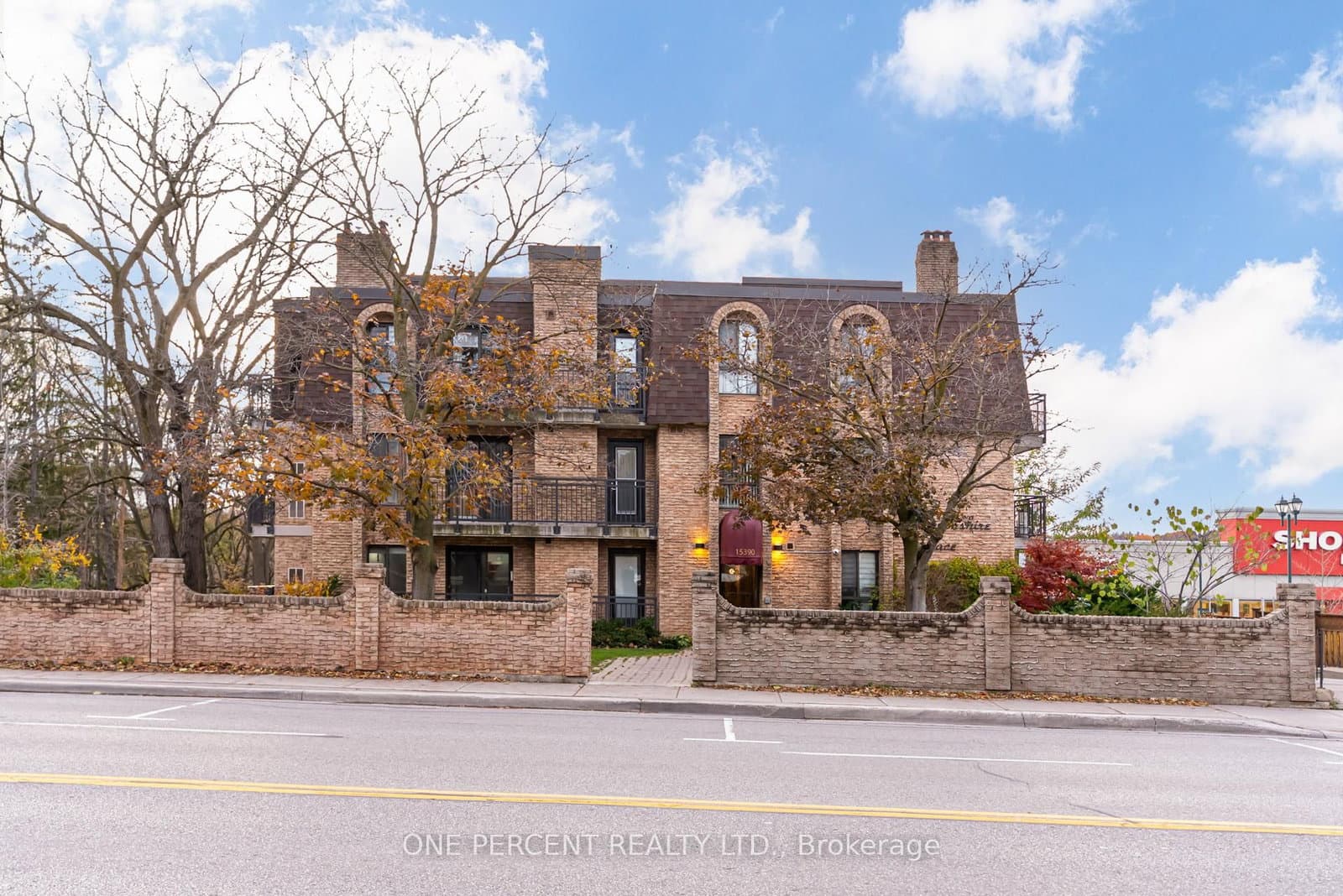 15390 Yonge Street, Unit 406 - Image 2