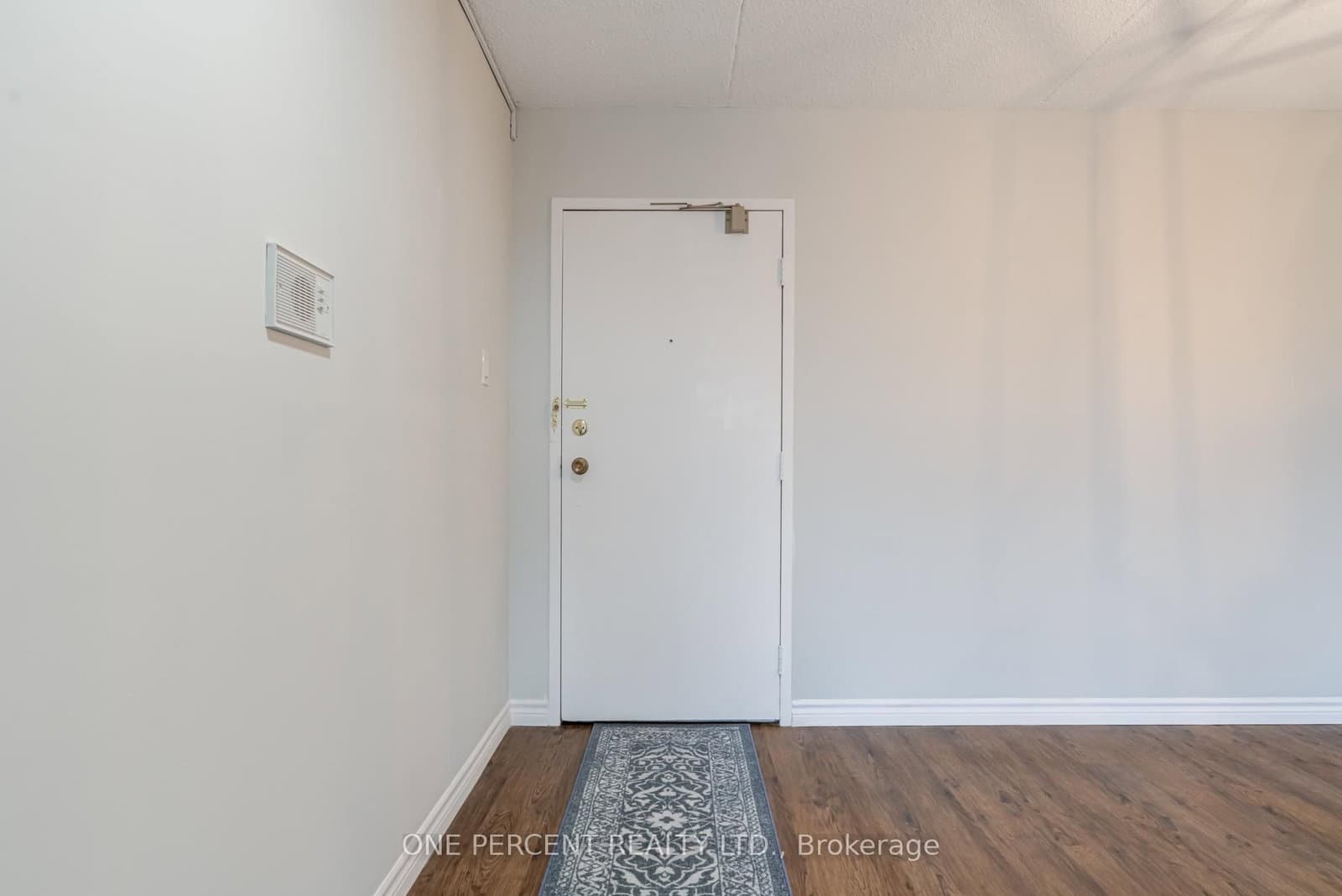 15390 Yonge Street, Unit 406 - Image 6