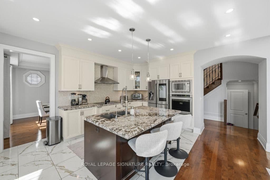 9 William Bowes Boulevard - Image 3