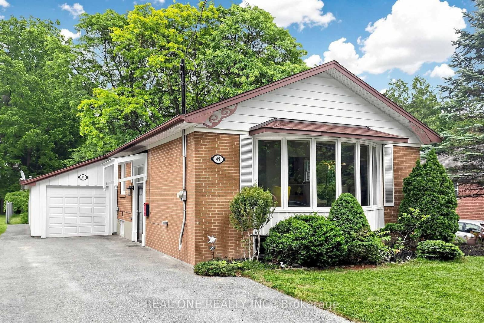 49 BAYVIEW Parkway - Image 4