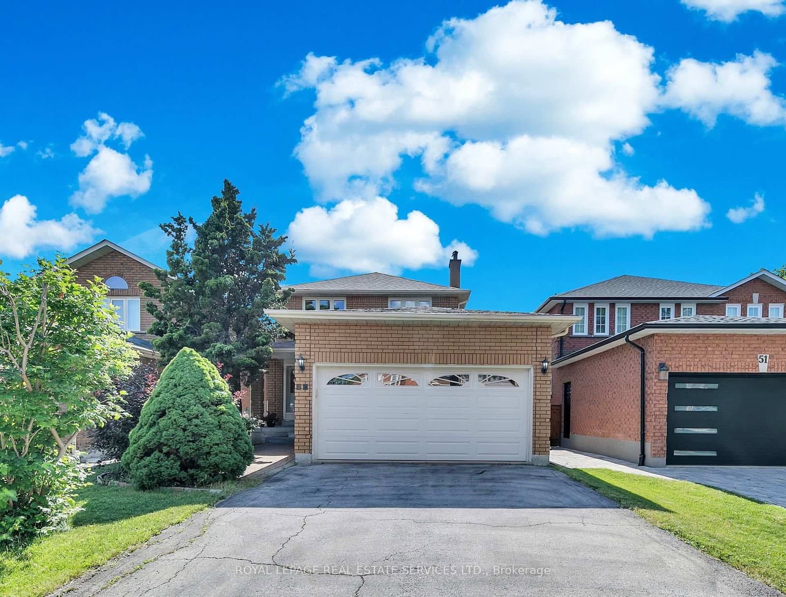 47 Velvet Crescent - Image 1