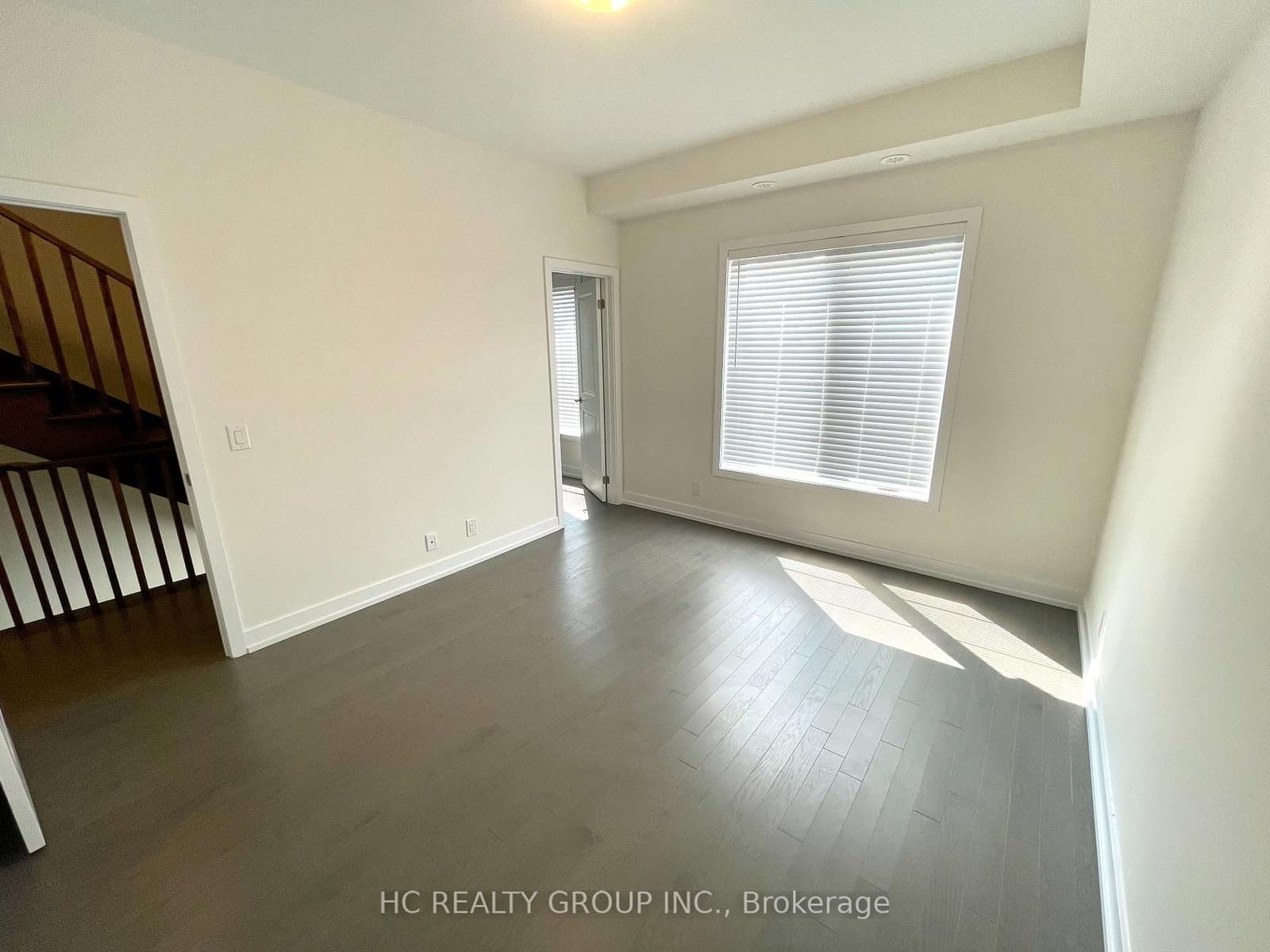 24 Guardhouse Crescent - Image 6