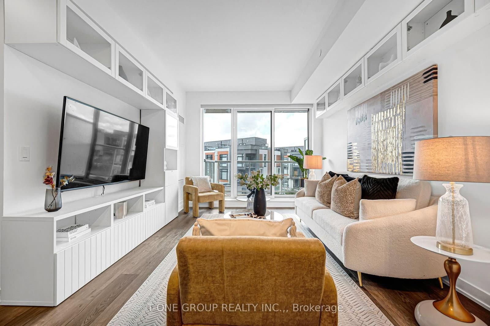 6 David Eyer Road, Unit 313 - Image 3
