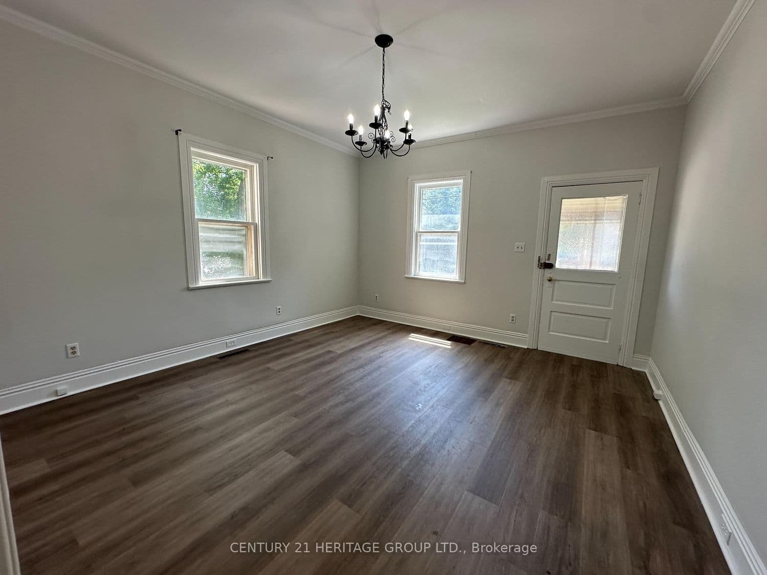 349 Eagle Street - Image 4