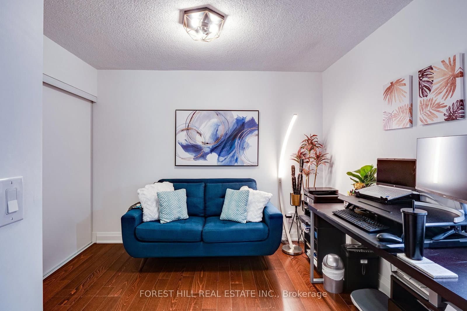 30 North Park Road, Unit 214 - Image 5