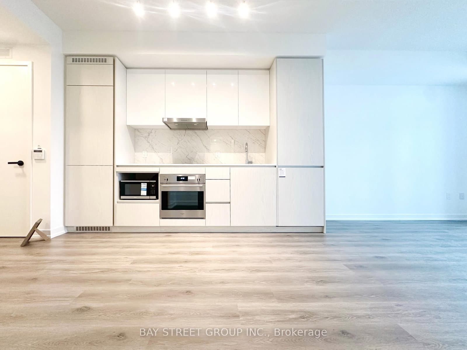 28 Interchange Way, Unit 4102 - Image 5