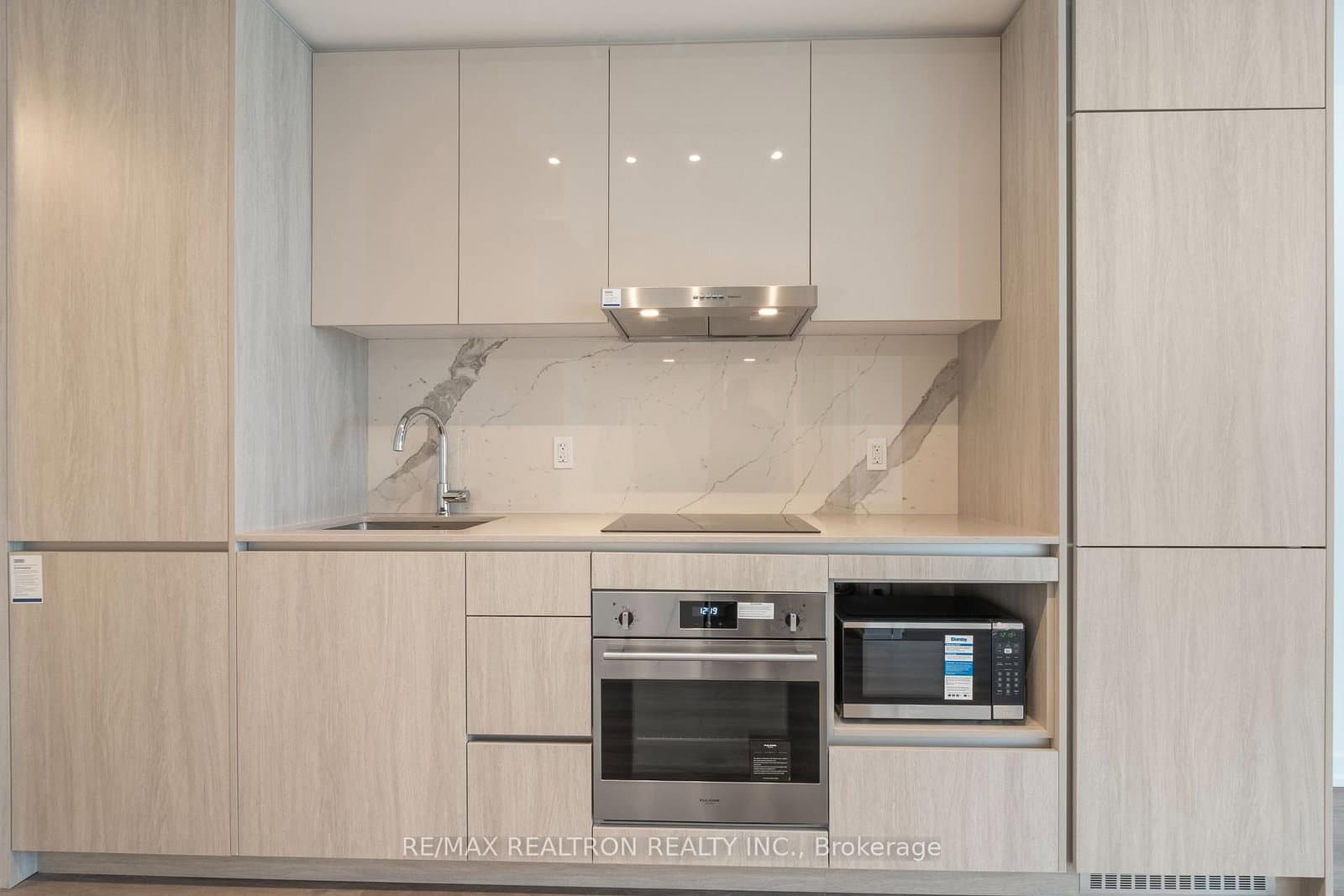 28 Interchange Way, Unit 2616 - Image 6
