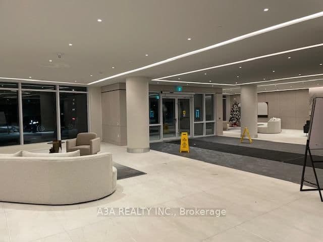 50 Upper Mall Way, Unit PH-02 - Image 3