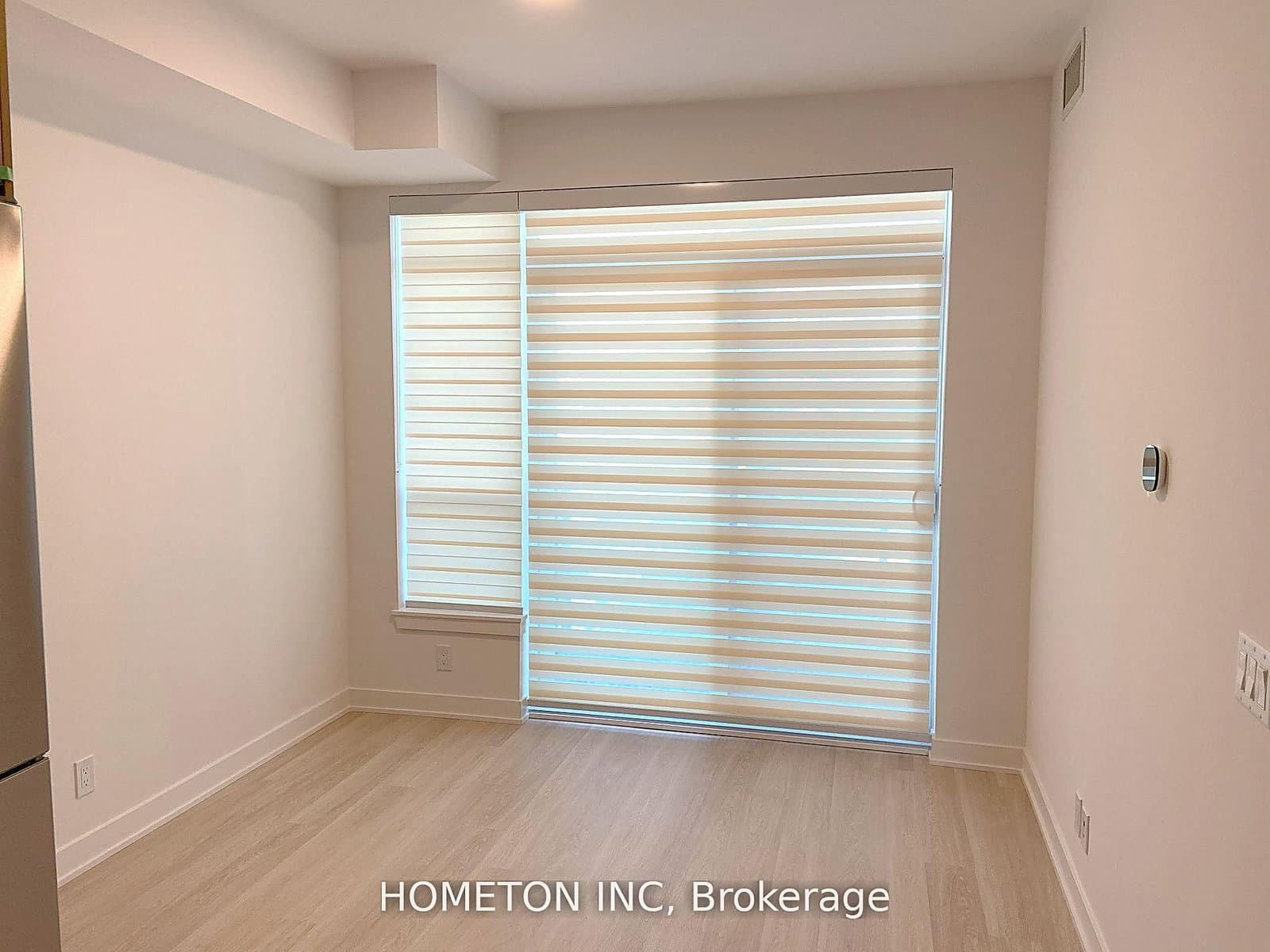 50 Upper Mall Way, Unit B528 - Image 4