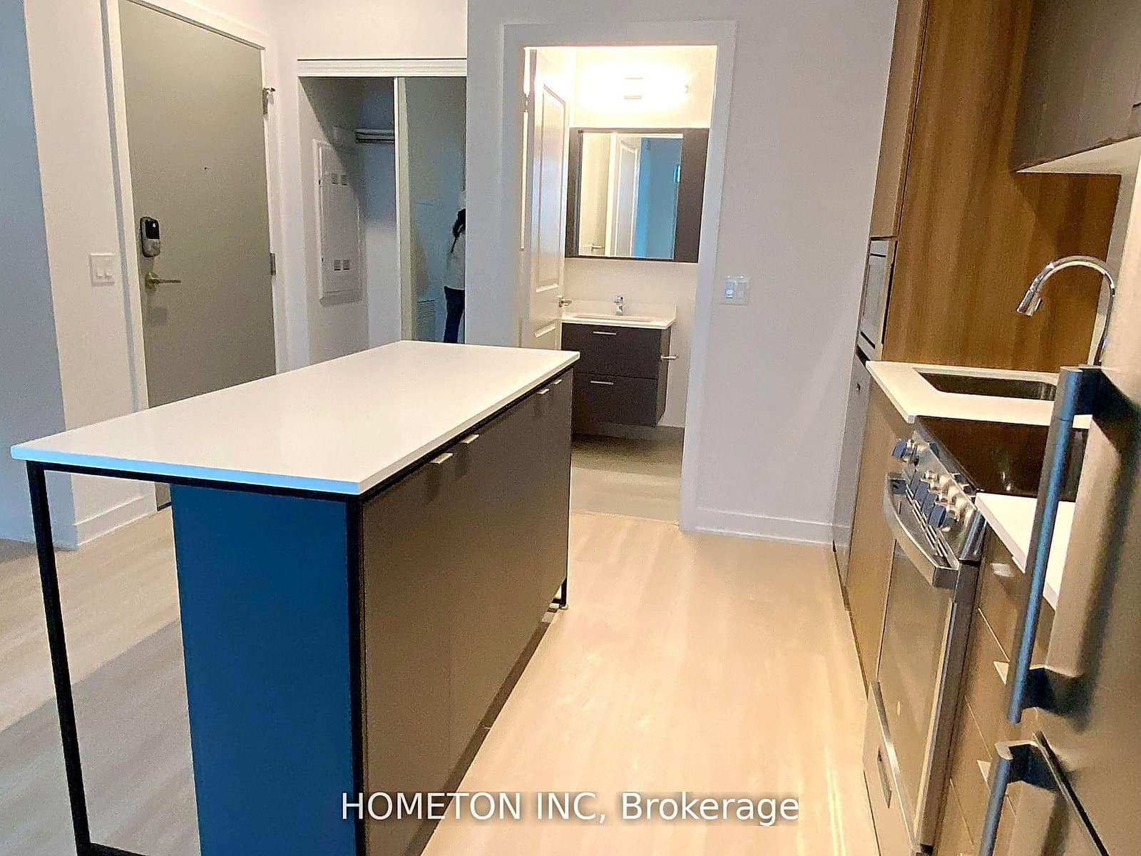 50 Upper Mall Way, Unit B528 - Image 6