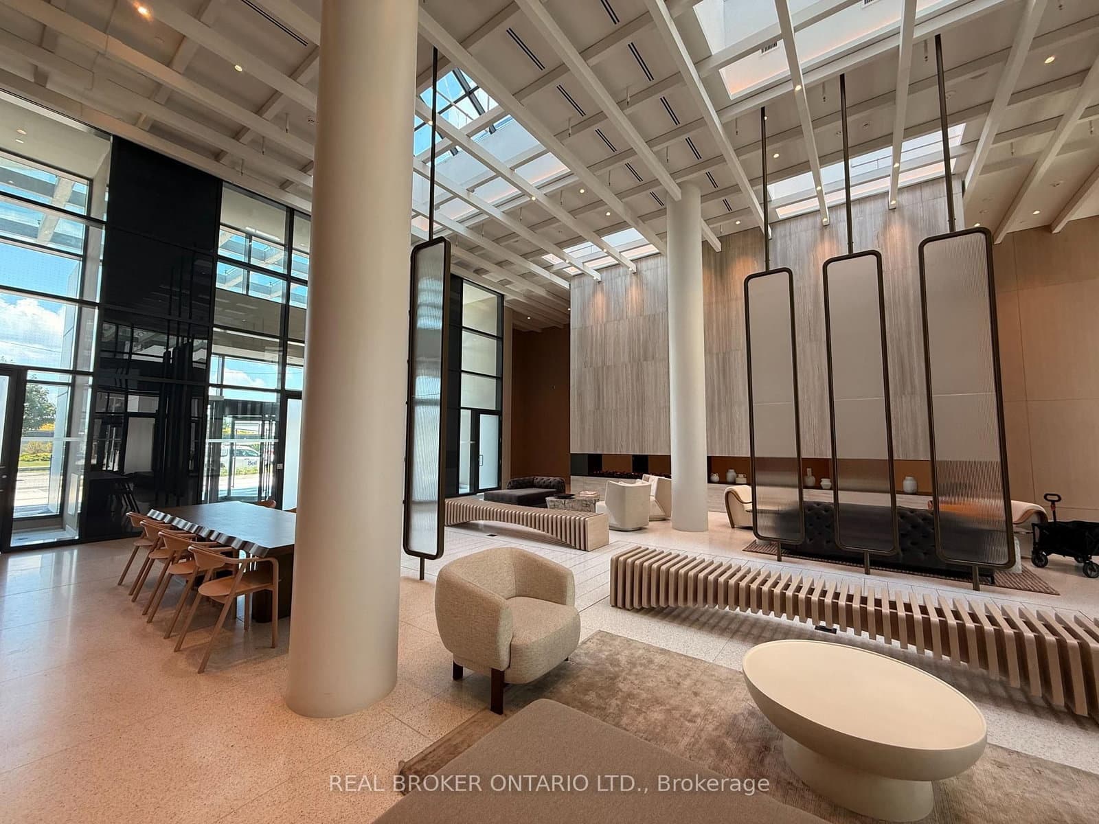 28 Interchange Way, Unit 2507 - Image 2