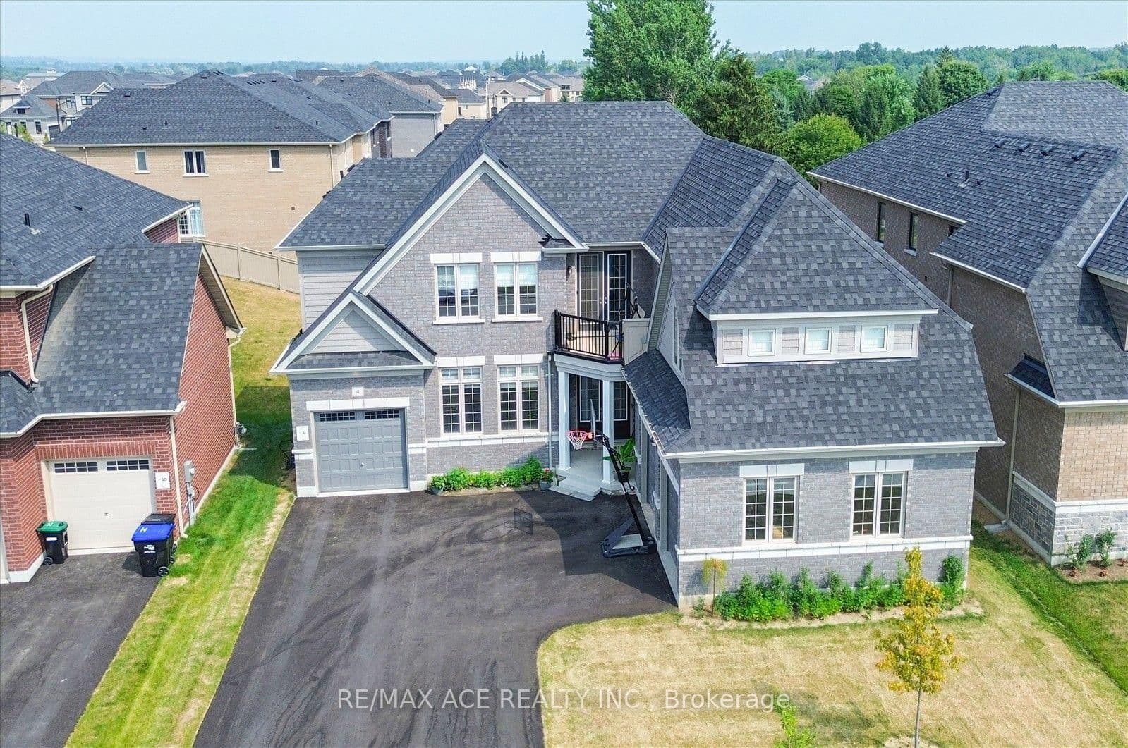 4 Emerald Grove - Image 1